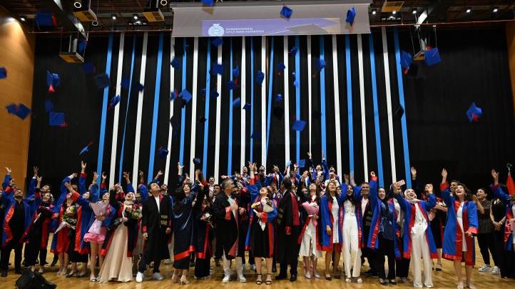MEZUNİYET